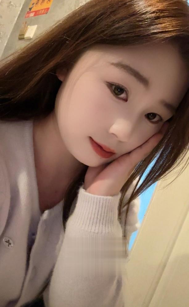 三点粉嫩颜值一流