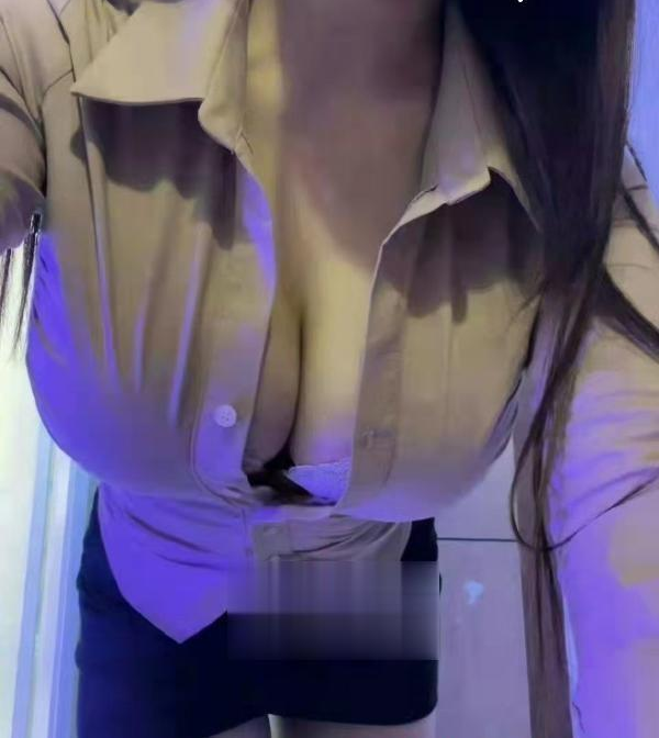 成都武侯潮喷水女