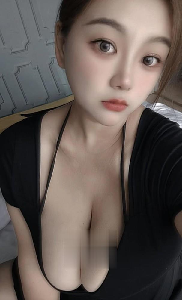 天河性感大奶御姐