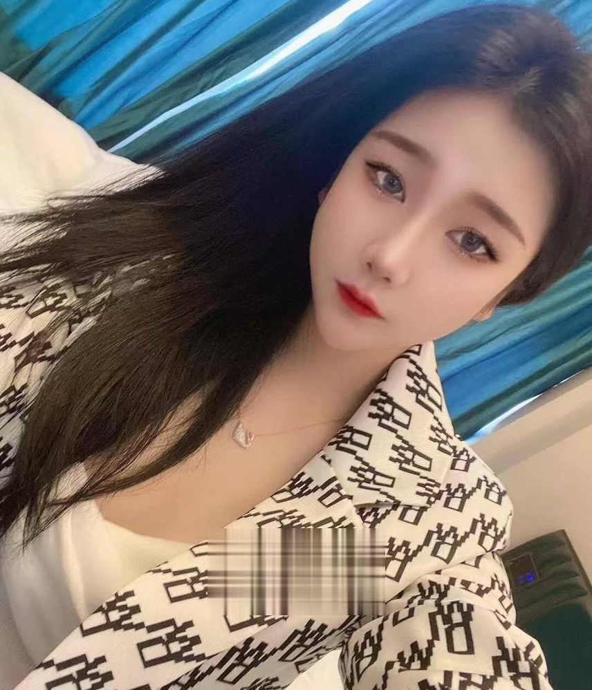 锦江女友型嫩妹