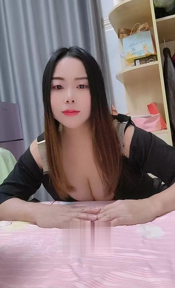 微胖巨乳少妇丹丹