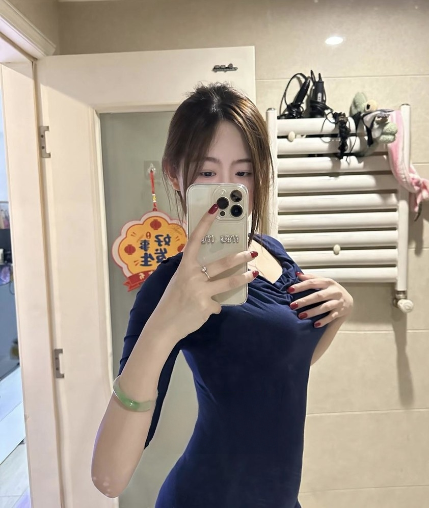 浦东制服御姐洛儿