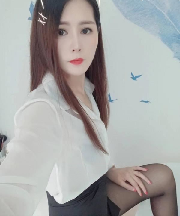 黑丝美腿清清