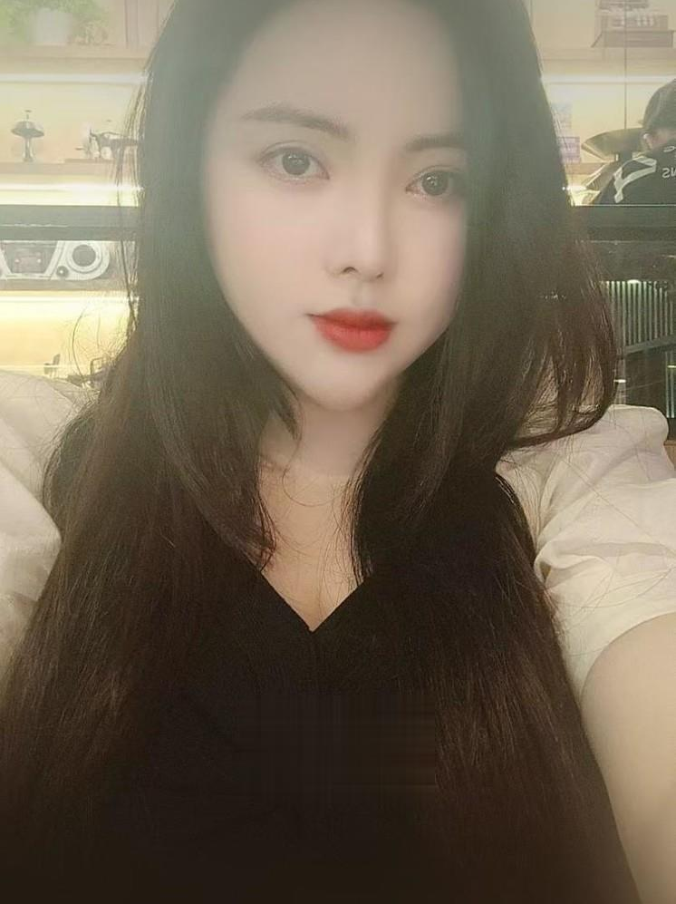 中项d奶少妇