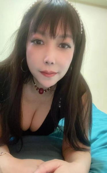 服务型成熟少妇