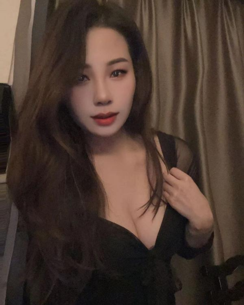 二刷岳家嘴小姐姐