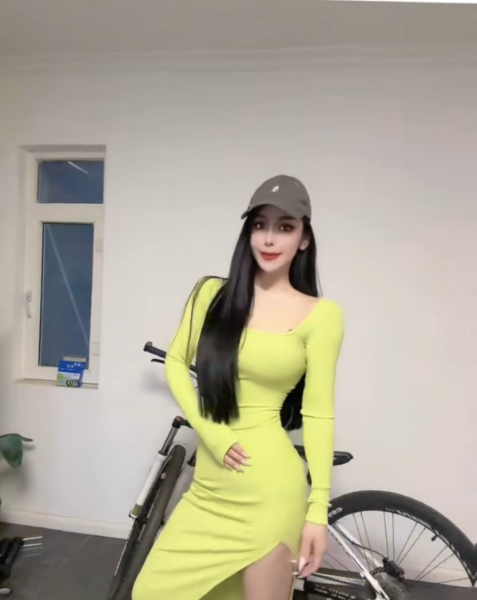 体验和平区健身小姐姐