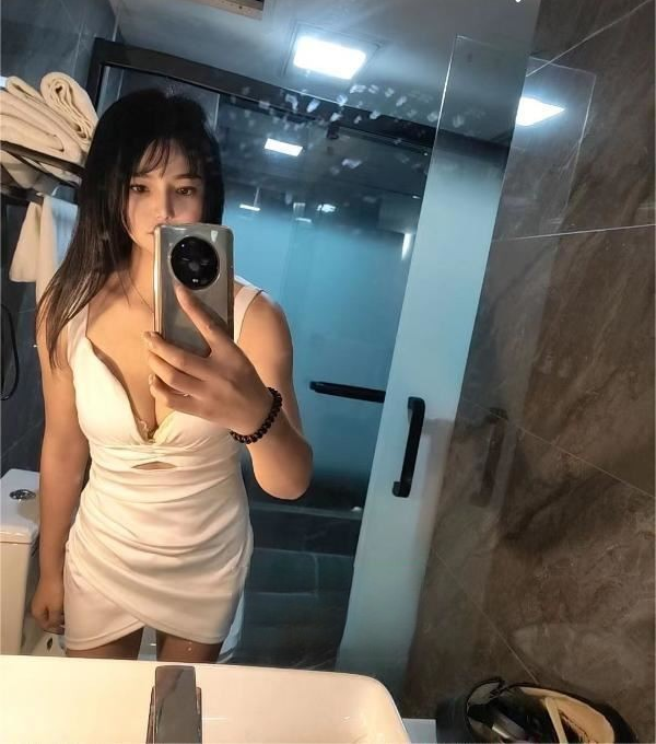 妖艳小少妇灵儿