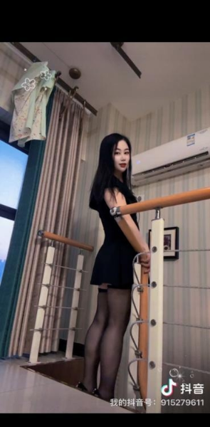 庐阳四里河长腿姐姐
