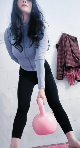 花都玩健身老板娘
