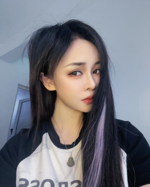 小个子大胸妹子