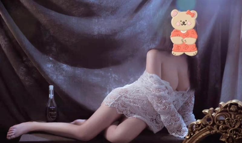 大胸大屁股少妇