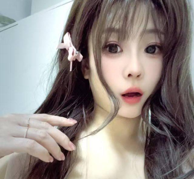 青山服务系林月月