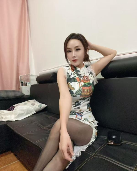 黑丝御姐小雅