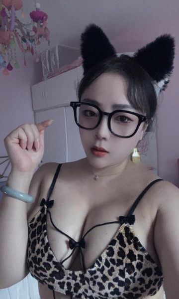 大奶少妇伊诺