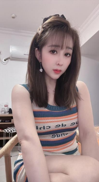 越秀轻熟邻家姐古丽