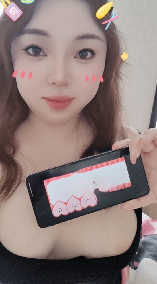 拉丝大馒头御姐