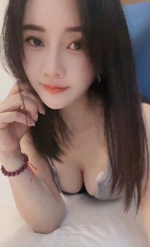 民洁路美乳少妇小龙女
