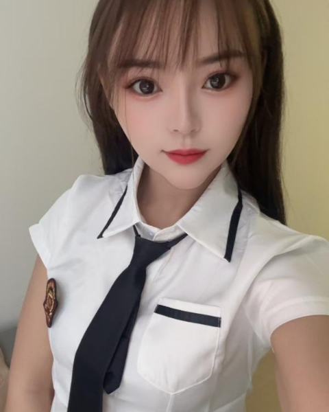白云嫩妹婷婷