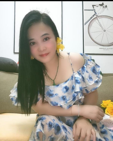 紫荆性感熟女彩云