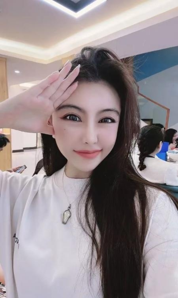 胸大腰细健身小少妇