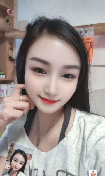 性价比大胸妹子