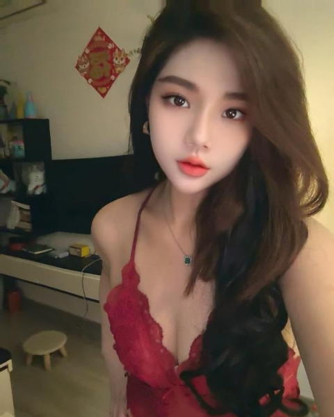 大胸颜值女友
