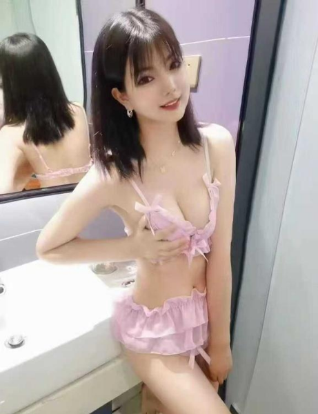 女友系美依依