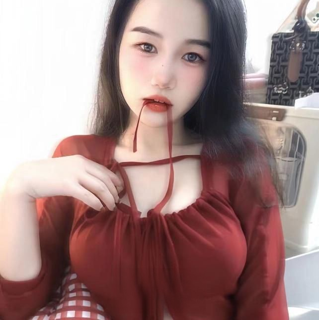 南山童颜萝莉
