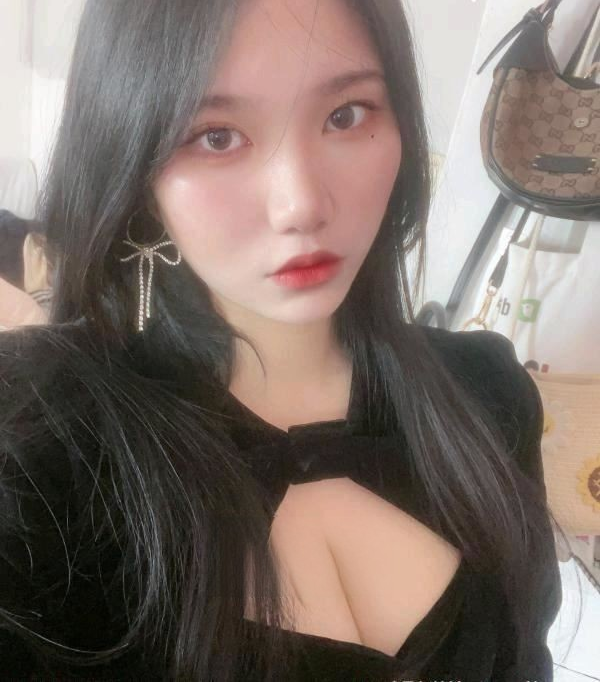 南开黑寡妇琳娜