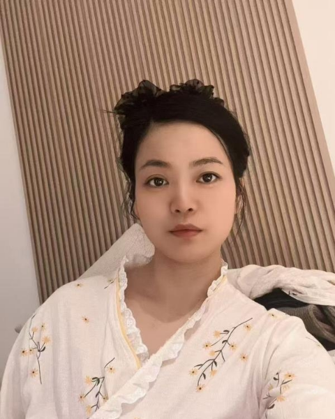 中项梦梦