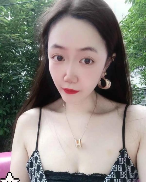 岳麓美腿少妇