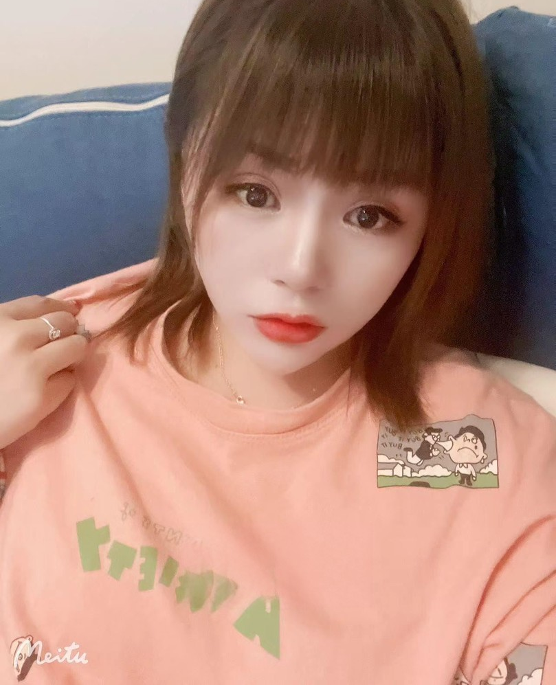 胸大美女