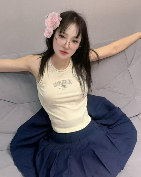 体验黑丝眼镜少妇
