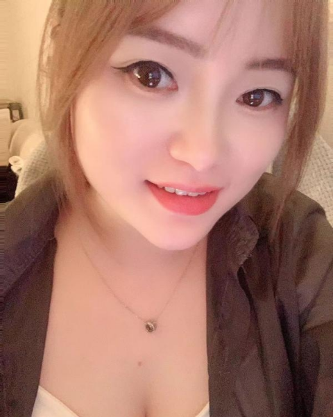 蜀山会深喉的大白兔
