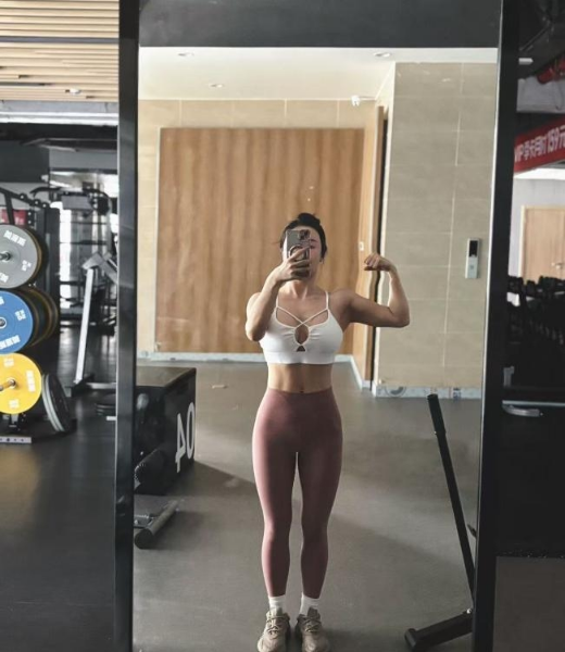 粉乳健身教练
