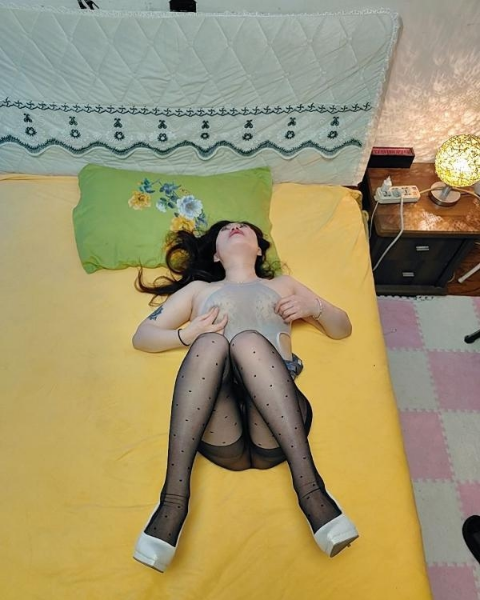 彩霞街风骚熟女
