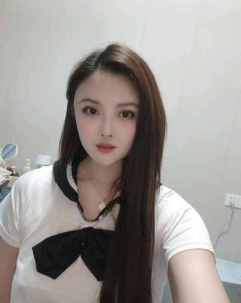宝安性感李一桐