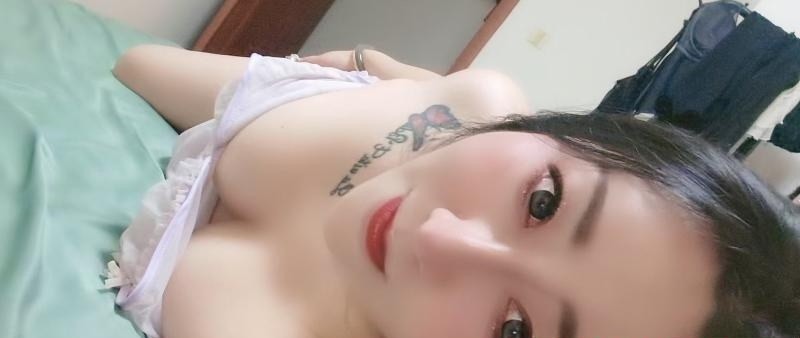 D奶大屁股偷情骚女