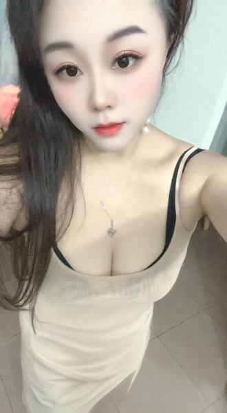 白云风韵骚妇
