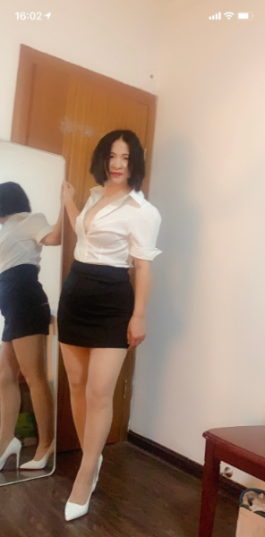 长宁巨臀三通熟女