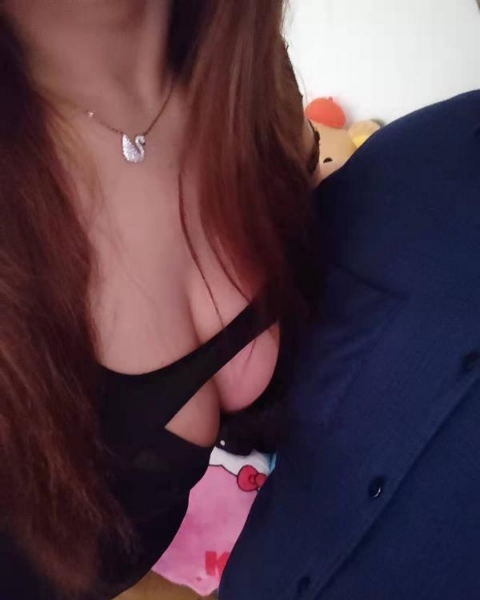 瑶海喷水熟女芳欣