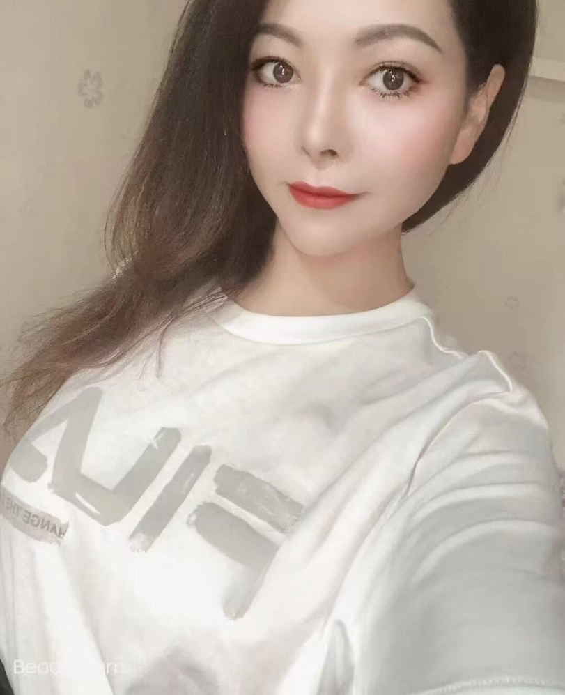 新街里大奶少妇