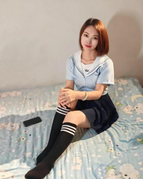 邻家小姐姐
