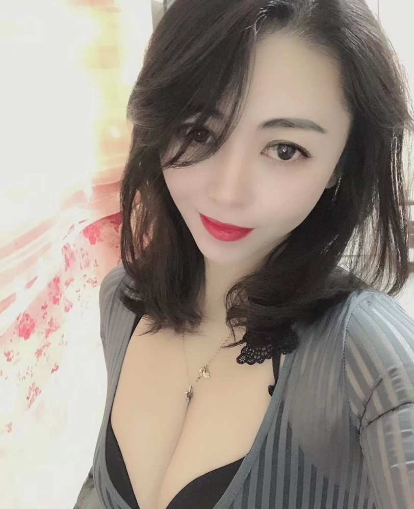 一个很有风情的小少妇