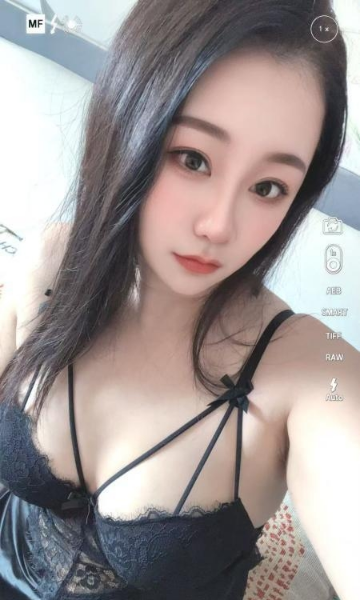 津南大胸肥臀美少妇