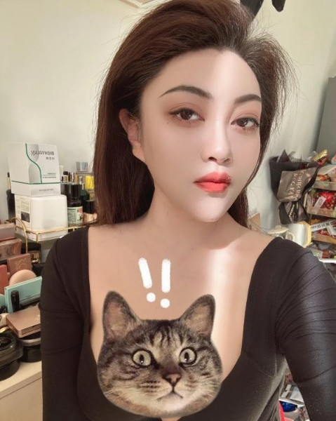 巨乳李大包子