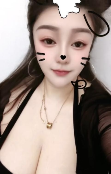 超大胸少妇