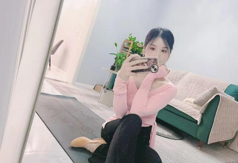 瑜伽少妇