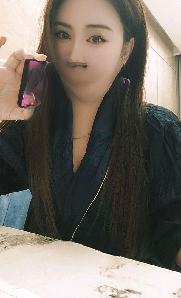 天河胸大臀肥美女